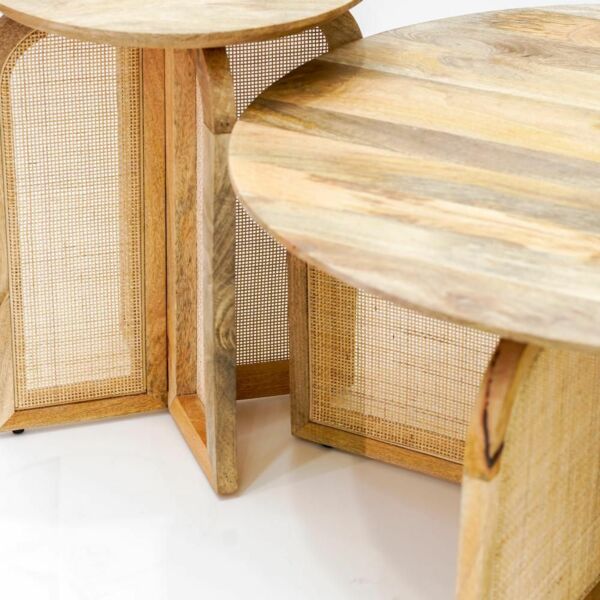 طقم طاولة قهوة وطاولات جانبية خشب طبيعي وراتان كلارا - 3 قطع