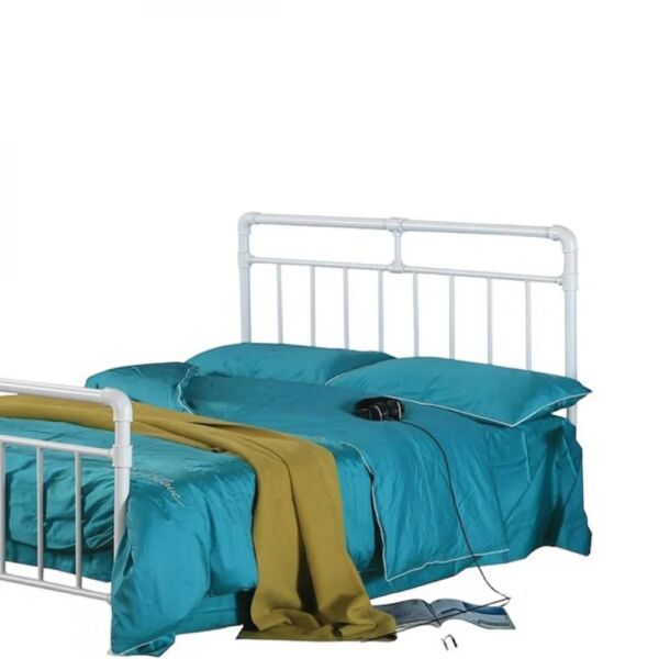 سرير حديد أبيض