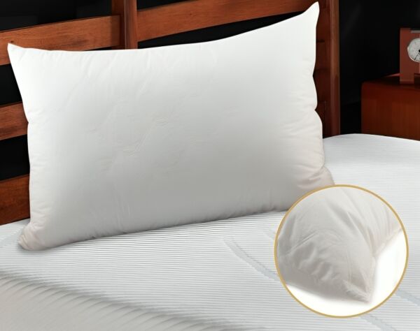 مخدة مطرز روي - ابيض