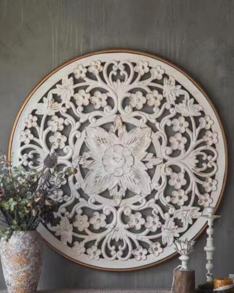 ديكور جداري خشب حفر