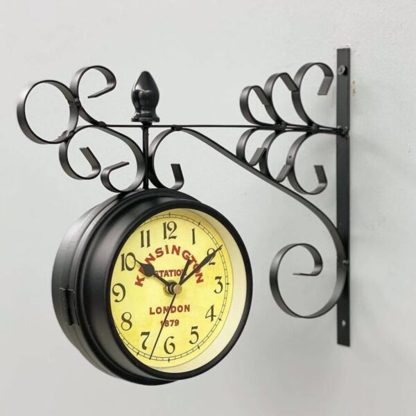 ساعة جدارية زاوية ليندا