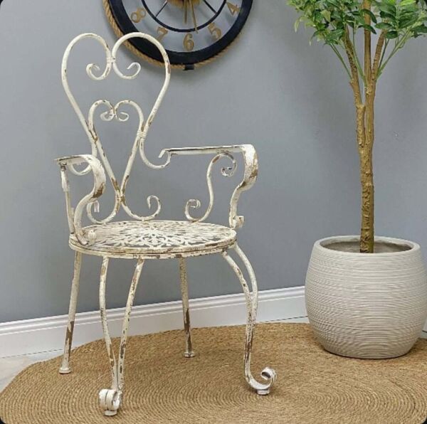 كرسي حديقة برنسيس - ابيض