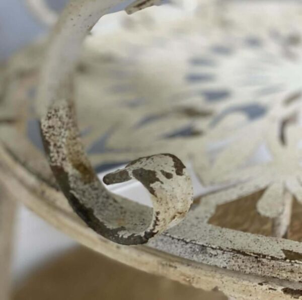 كرسي حديقة برنسيس - ابيض