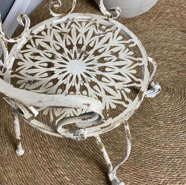 كرسي حديقة برنسيس - ابيض