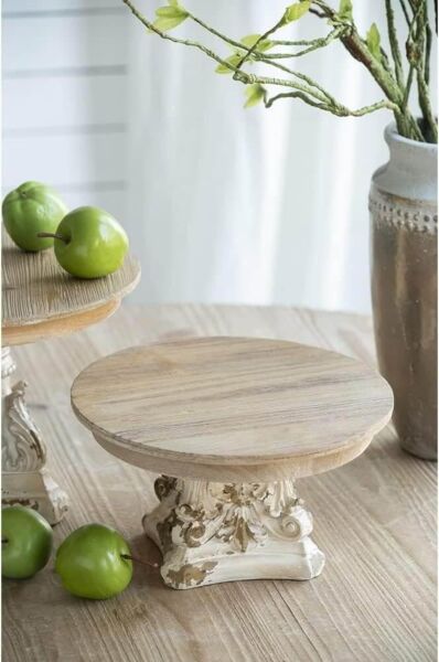 طبق تقديم مسطح بقاعدة مرتفعة