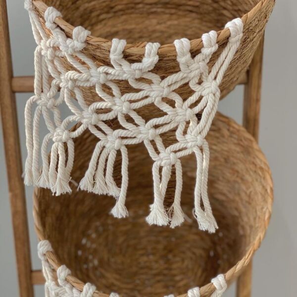 ستاند خشبي بسلال خوص رينو