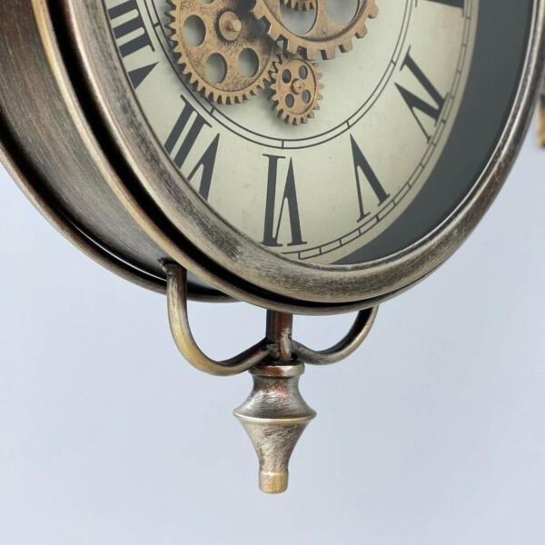 ساعة جدارية زاوية ميلا