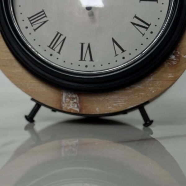 ساعة خشب مينا