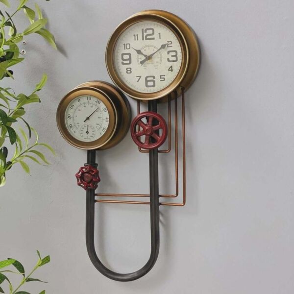 ساعة جدارية فينتال