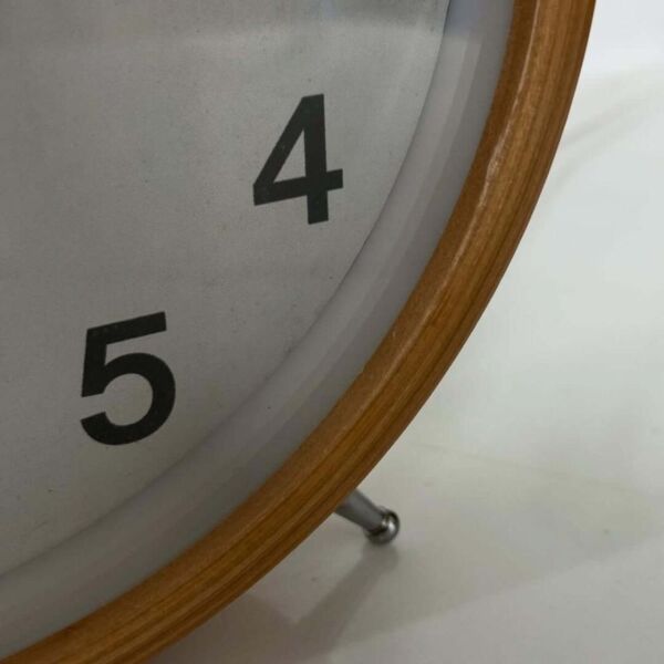 ساعة مكتب روبير