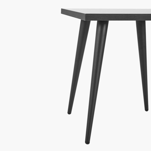 طاولة جانبية من فنلندا