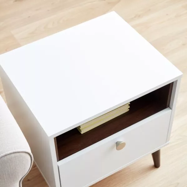 طاولة جانبية بدرج من ناتاليا إن إكس تي