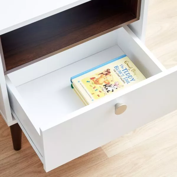 طاولة جانبية بدرج من ناتاليا إن إكس تي