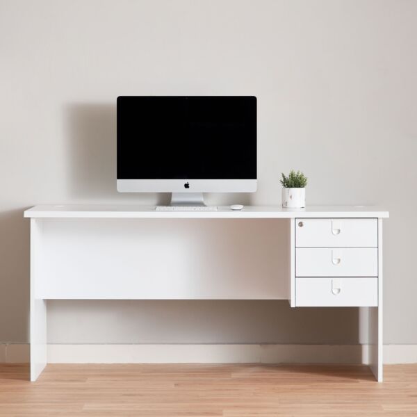 مكتب زاوية 6 أدراج من لشبونة