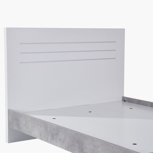 سرير كوين بلوح قدم من باتارا - 150x200 سم