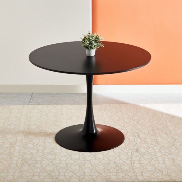 طاولة طعام مستديرة 4 مقاعد من إلفيس نوفي