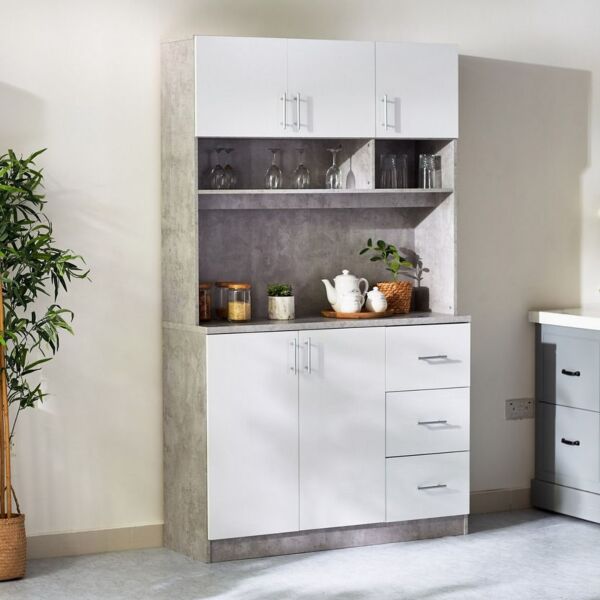 خزانة مطبخ كبيرة من باتارا