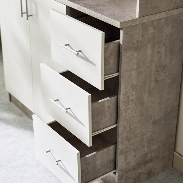 خزانة مطبخ كبيرة من باتارا