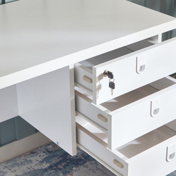 مكتب دراسة 3 أدراج من لشبونة