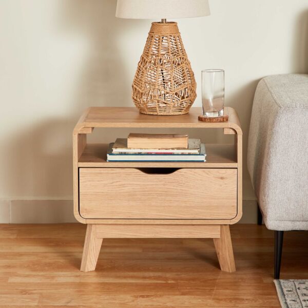 طاولة جانبية شاولا من نورديك سبرينج