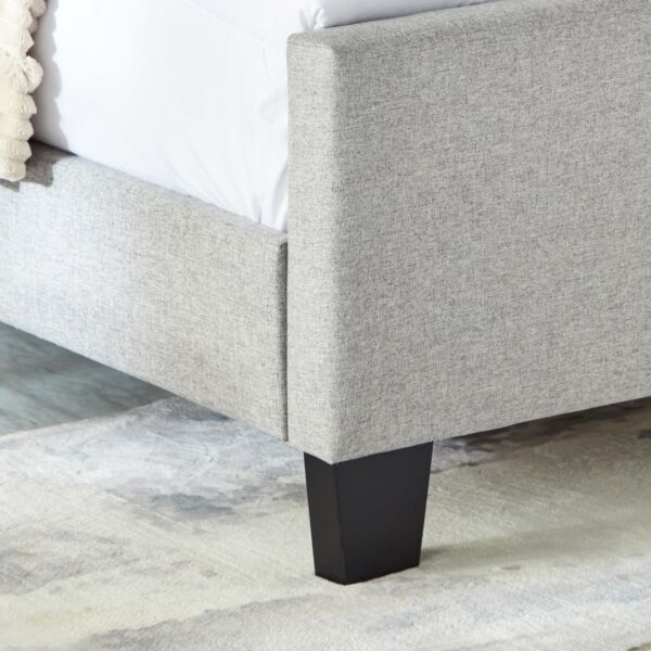 سرير كوين منجّد من كولتورب - 150x200 سم