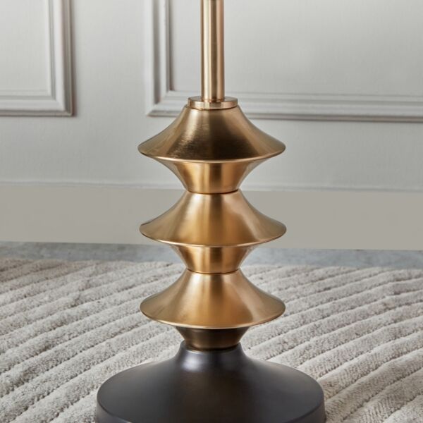 طاولة جانبية باريش من هيليكس