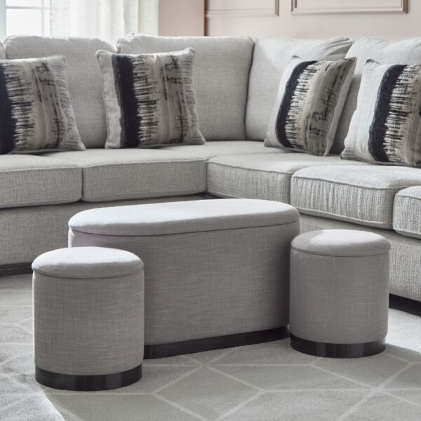 طقم مقعد ومسند قدم بمساحة تخزين من إيفلين