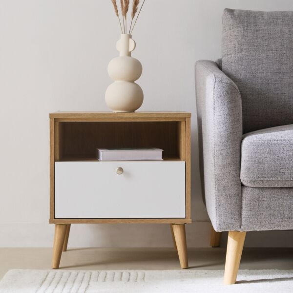 طاولة جانبيّة بدرج من ناتاليا