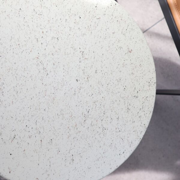 طاولة جانبية مزيّنة - هيلين