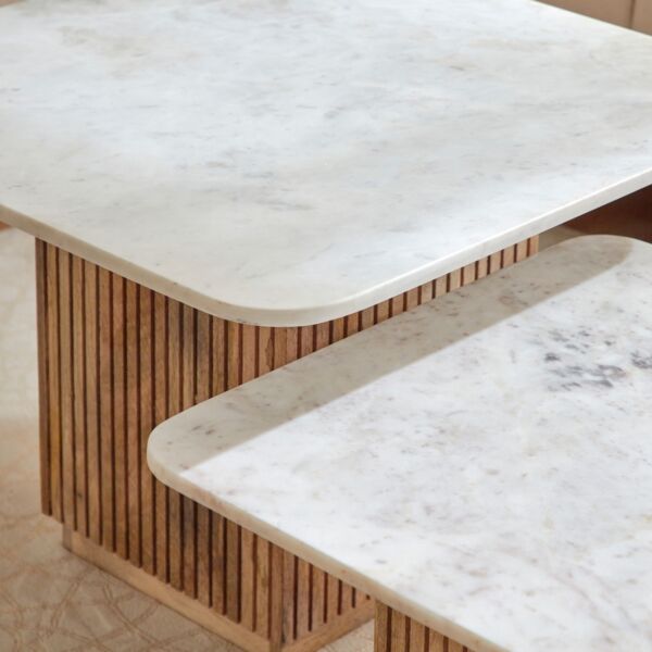 طاولة قهوة مربعة من الرخام الأصلي من قطعتين مع قاعدة من الخشب الصلب