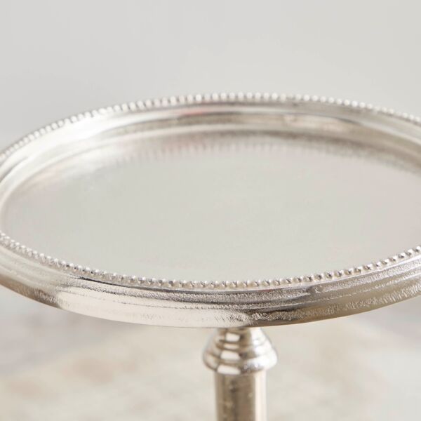 طاولة جانبية من مارك