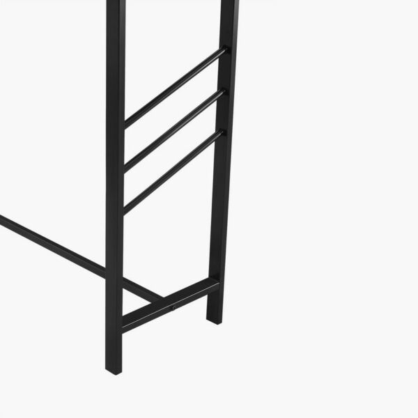 طاولة مرتفعة من الحجر الملبد من مارتون