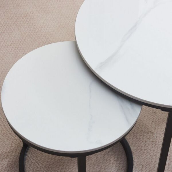 طقم طاولات متداخلة قطعتين من الحجر المتكلس من موڤو نوك