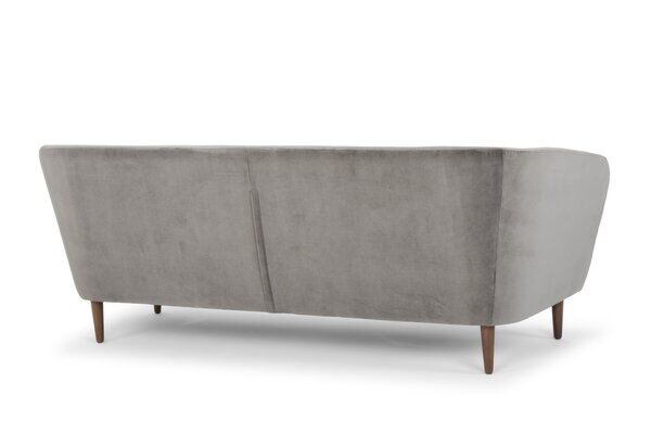 كنبة ثلاثية سقا