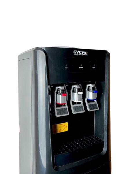 براد مياه مع حافظة جي في سي برو - اسود