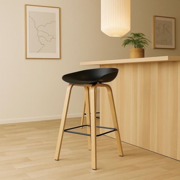 كرسي مرتفع موريتا - اسود وبني خشبي