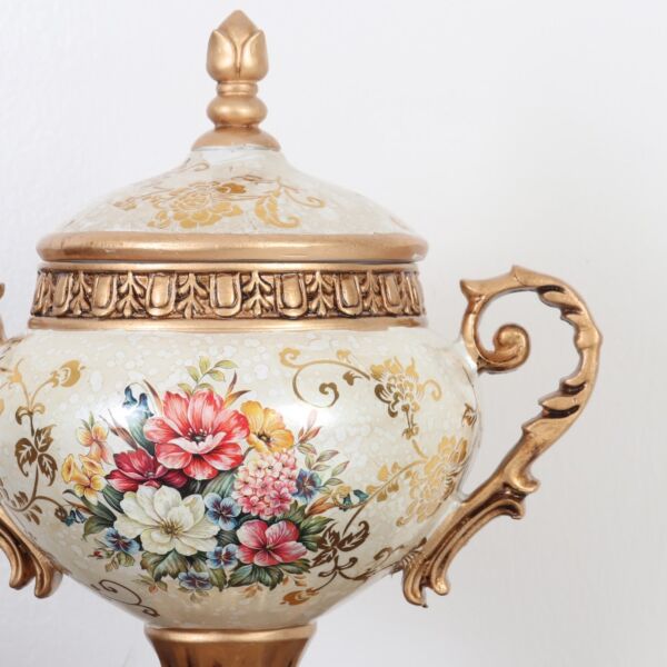 تحفه ديكور - بيج وذهبي