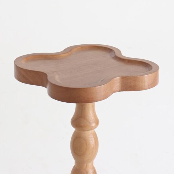 طاولة جانبية بلوم