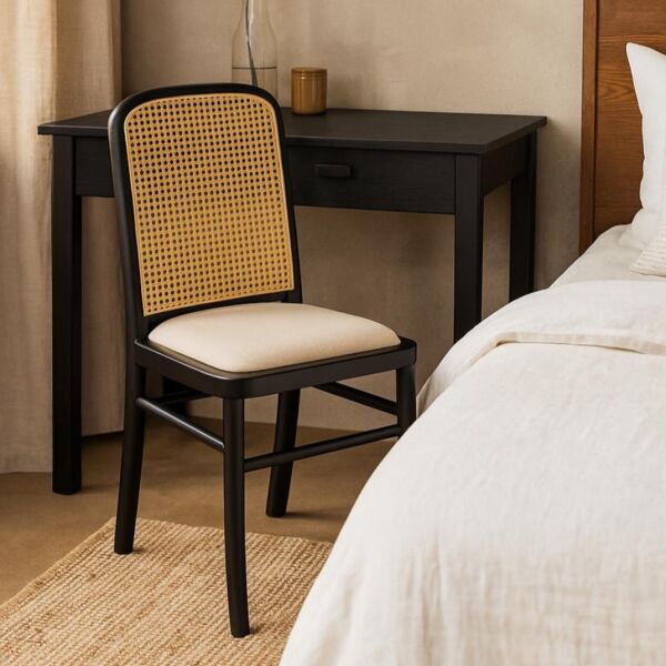 كرسي طعام كلاسيكي - بيج واسود