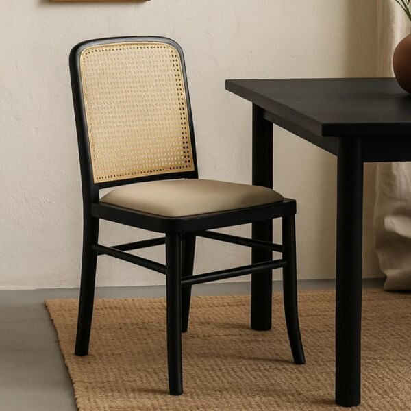 كرسي طعام كلاسيكي - بيج واسود