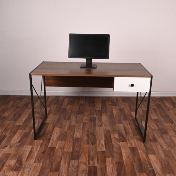 طاولة مكتب جانكل - بني غامق واسود