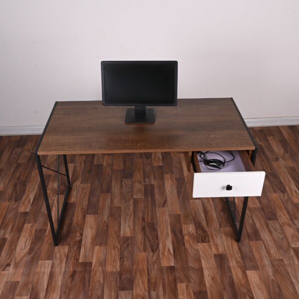 طاولة مكتب جانكل - بني غامق واسود