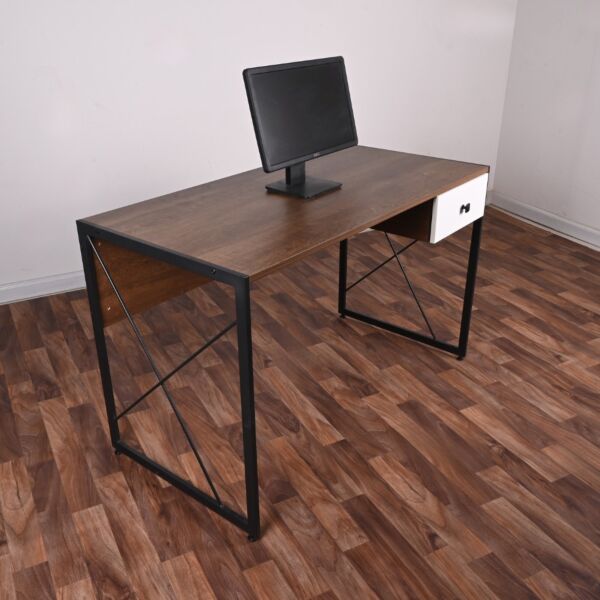 طاولة مكتب جانكل - بني غامق واسود