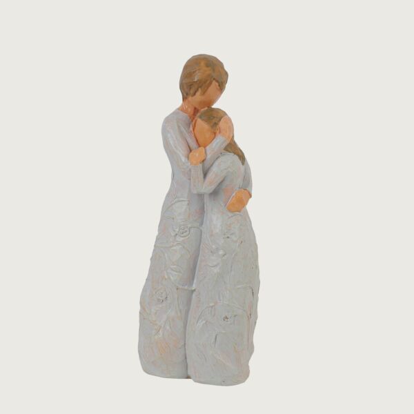 تحفة على شكل الأم وابنتها