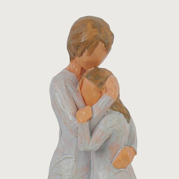 تحفة على شكل الأم وابنتها