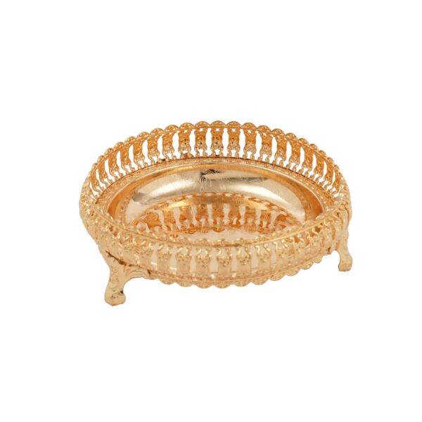 طبق تقديم ذهبي حديد