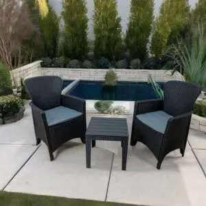 جلسة خارجية للحديقة من بلاستيك مكونة من طاولة  وكرسيين  ليتايس اسود