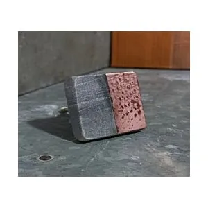 مقبض باب براجا - رمادي وبرونزي