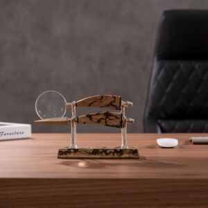 تحفة فنية عدسة مكبرة مع حامل اكسلن