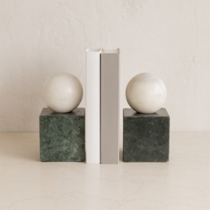 تحفة حاجز كتب رخامي كرة ومكعب - اخضر وابيض